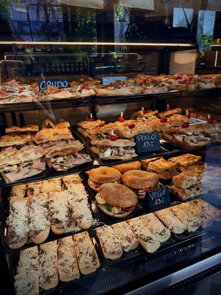 BISTRO